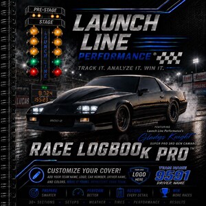 Peut inclure: Un carnet de course à spirales présentant une Camaro noire de troisième génération sur la couverture. Le design inclut un arbre de Noël de drag racing, le texte Launch Line Performance et des emplacements pour le nom d'équipe et de pilote.