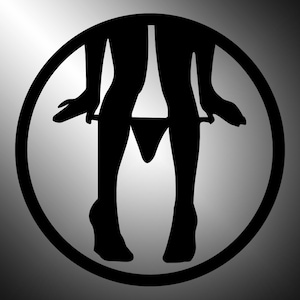 Puede incluir: Silueta negra de una persona dentro de un círculo, con piernas y manos visibles. La persona se está bajando la ropa interior. El fondo es un degradado de gris y blanco.