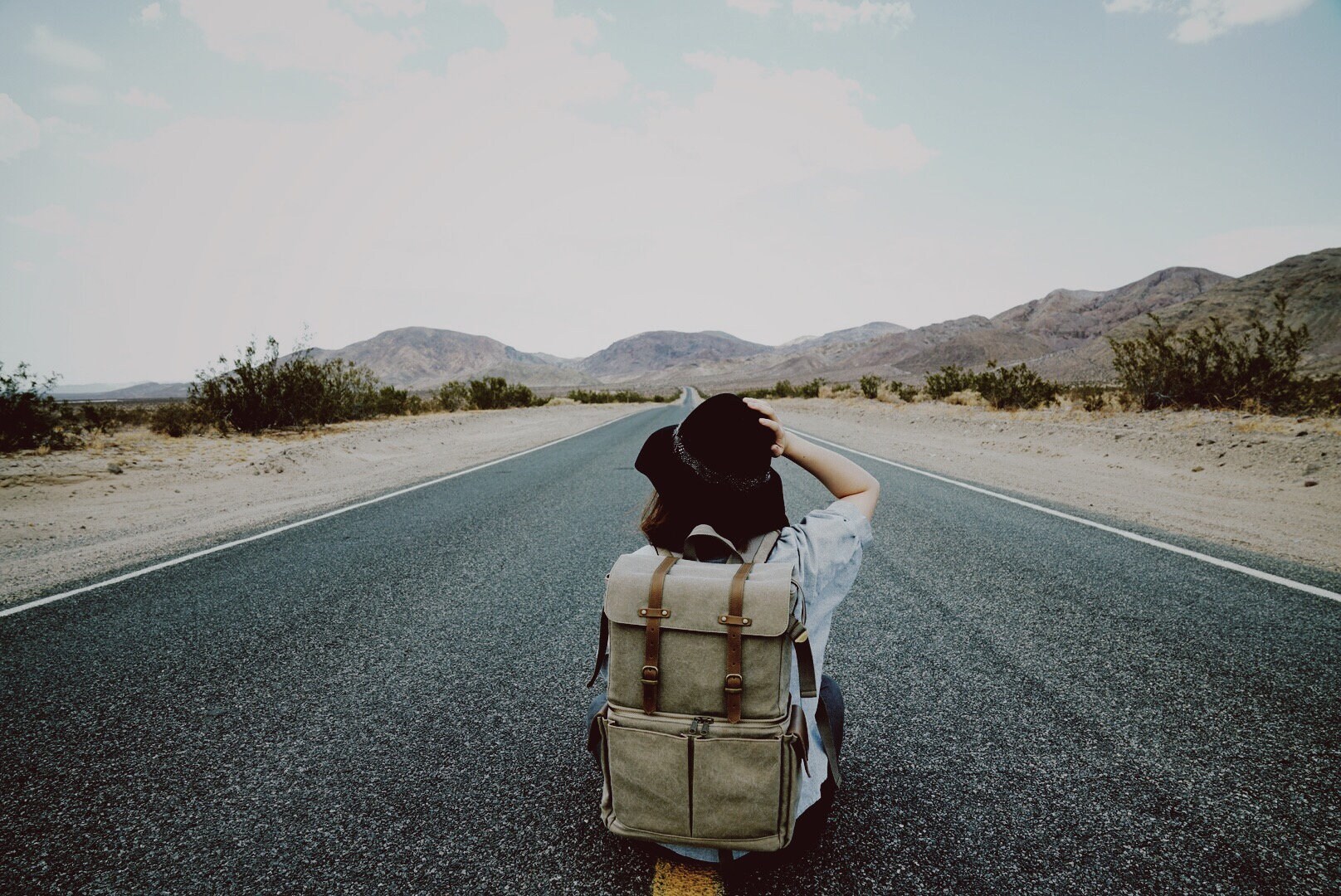 JOURNEYMAN / Camera Laptop Backpack / Green Canvas