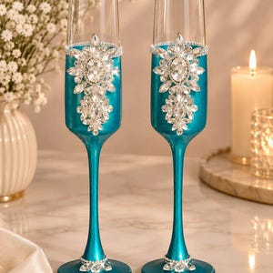 Lyxigt bröllopsflöjtset | Personligt blågrönt glas | Champagneglas för brud och brudgum |