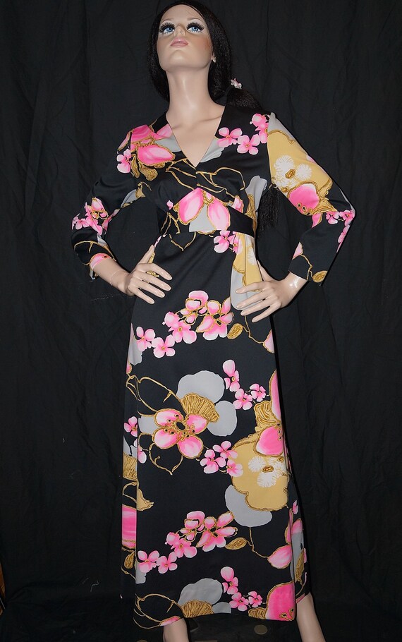70s Tori Richard Floral Print Maxi Dress / 1970s T
