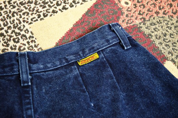 Vintage 90s Jordache Women's Jeans Shorts | 30" Wa