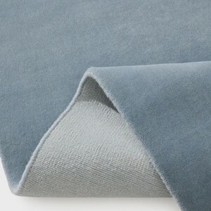 Métier à tisser à la main tapis en laine bleu clair, tapis minimaliste fait main, tapis solide personnalisé pour salon chambre pépinière décoration d'intérieur moderne