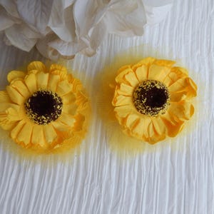 Sunflower Hair Accessory, Sunflower and Yellow Tulle Hair Accessory, Sunflower Floral Accessory, Bohemian Hair Accessory, Summer Hair Clip
