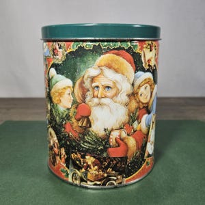Vintage 1990&#39;s Sealed Christmas Puzzle Tin Santa Clause Puzzle