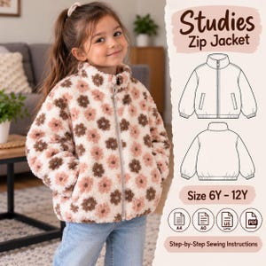 Könnte beinhalten: Eine cremefarbene Fleece-Reißverschlussjacke mit einem sich wiederholenden Muster aus braunen und rosafarbenen Blumen. Das Bild enthält eine technische Strichzeichnung der Jacke, den Text Studies Zip Jacket, Size 6Y - 12Y und Step-by-Step Sewing Instructions.