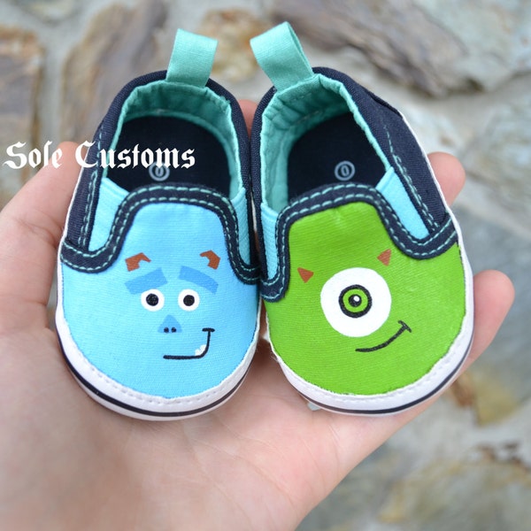 Boutique personnalisée main peint Mike et Sulley inspiré Crib chaussures pour bébé taille 0