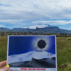 Oförglömligt vykort med total solförmörkelse — 12.08.2026, Snæfellsneshalvön, Island