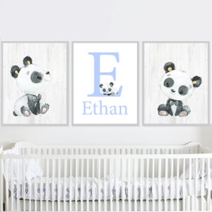 Baby Boy Nursery Art Prints Panda Posters Kids Room Decoración de la pared Letra personalizada Nombre inicial Animales digitales conjunto de 3 cuadros de lienzo