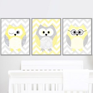 Decoración de guardería de búhos, género neutro, habitación de bebé niño niña, arte de pared para niños, póster imprimible, juego de 3 imágenes, gris amarillo /