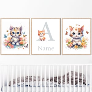 Personalisierte Baby Name Prints Katze Kinderzimmer Kunst Poster Initial Wand Dekor Mädchen Jungen Kinder Kinderzimmer Set von 3 Bilder digitales Schild