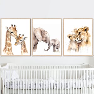 Zoo Safari Tiere Baby Kunstdruck Kinderzimmer Dekor Mama 3er Set Zimmer Aquarell Giraffe Elefant Löwe digital für Zuhause