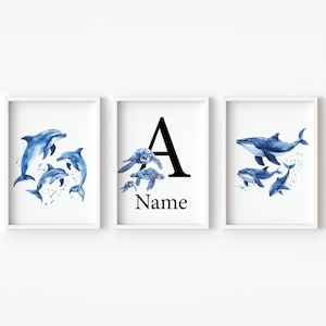 Stampa artistica da parete per il bagno con animali dell'oceano personalizzati, nome personalizzato per bambini, sotto il mare, decorazione per la cameretta dei bambini, set di 3 tartarughe, delfini e balene, bambina