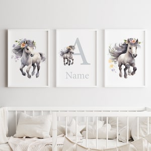 Stampe murali per cameretta dei cavalli per bambina, arte personalizzata, decorazioni con nome personalizzato, poster per camera da letto per bambini, set di 3 immagini digitali stampabili, sala giochi