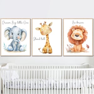 Stampa artistica da parete per bambini con animali da safari, decorazione con citazione, sogna in grande, piccolo, sii coraggioso, stai dritto, set di 3, elefante, leone, giraffa, camera da letto per bambini e bambine