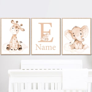 Cameretta per bambini neutra Decorazione da parete per elefante Ragazza Ragazzo Nome personalizzato Stampe iniziali artistiche per la scuola materna Set personalizzato per bambini di 3 bambini Immagine regalo beige