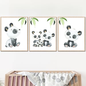Decoración de pared para habitación de bebé con diseño de panda, arte imprimible para habitación de niño, juego de 3 pósteres para niños, imágenes digitales de familia para niñas pequeñas