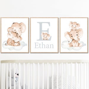 Elefante Nome personalizzato per bambino Arte neutra per la cameretta dei bambini Stampe iniziali Decorazione da parete per camera da letto personalizzata Bambina Bambino Bambino set di 3 beige grigio nuovo regalo