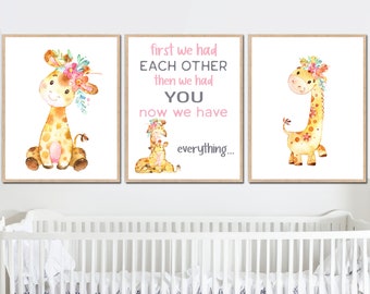 Ensemble d'affiches de citations de chambre d'enfant pour bébé fille, impression d'art mural girafe, lot de 3 enfants Chambre d'enfants d'abord, nous nous sommes rencontrés pour tout-petits Imprimable numérique