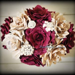 Bouquet da sposa bordeaux, bouquet da sposa autunnale, bouquet da sposa di carta, con le pagine della tua musica o del tuo libro