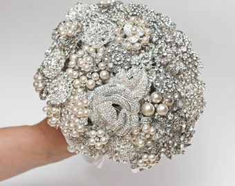 Silver brooch bouquet