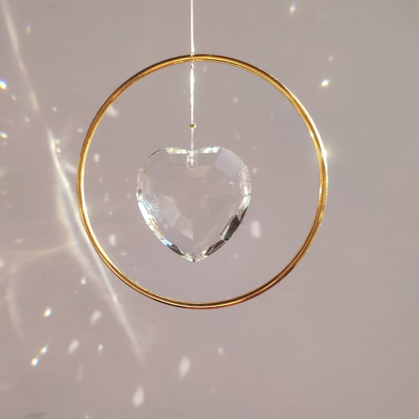 Feng Shui Attrape soleil suncatcher Single Circle 10 cm grand coeur cristal et laiton doré et transparent, à suspendre Carolune