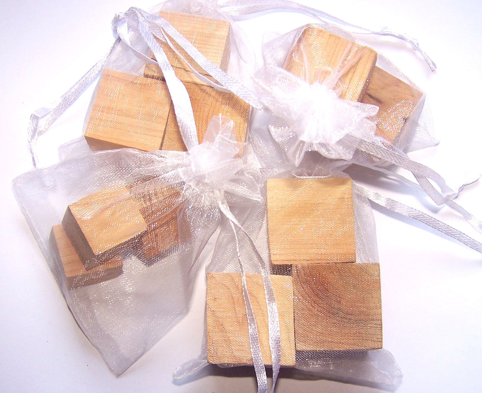 3 Cubes en Bois de Cade, Provence, Lot Trois, Différentes Tailles Disponibles