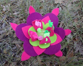 Large wine flower, fuchsia and anise green in felt, decoration, home, handmade, Carolune creation, unique piece, crafts