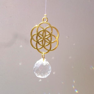 Small Flower of Life sun catcher crystal ball 20 mm in golden and transparent brass to hang to illuminate your home decoration
