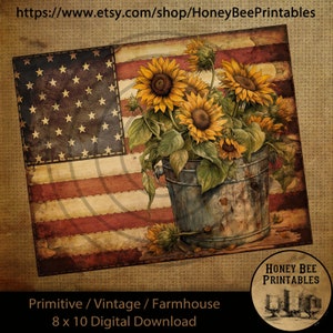 Puede incluir: Una descarga digital de una impresión de estilo vintage con un cubo de metal rústico lleno de girasoles, sobre un fondo de bandera estadounidense desgastada. La impresión mide 20,32 x 25,4 cm y es perfecta para la decoración de estilo farmhouse.