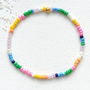 ARMBAND Buntes Rocailles Sommerarmband für Kinder Surferarmband Boho Juicy beads Freundschaftsarmband Geschenk Spruchkarte