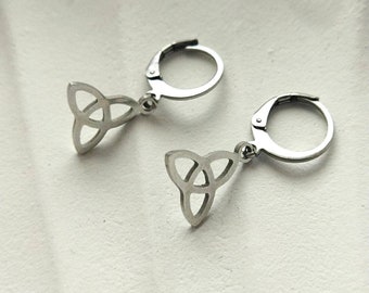 Trinity Irish Knot Triangle Boucles d’oreilles Huggies Boucles d’oreilles en acier inoxydable