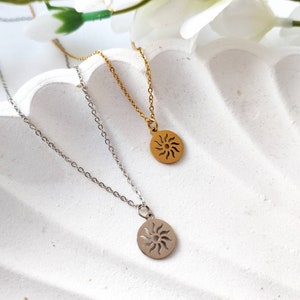 Kette mit Sonne gold silber Halskette Gliederkette Sommerschmuck Münzanhänger Cutout Surferkette Meeresschmuck Boho Kette personalisierbar image 2