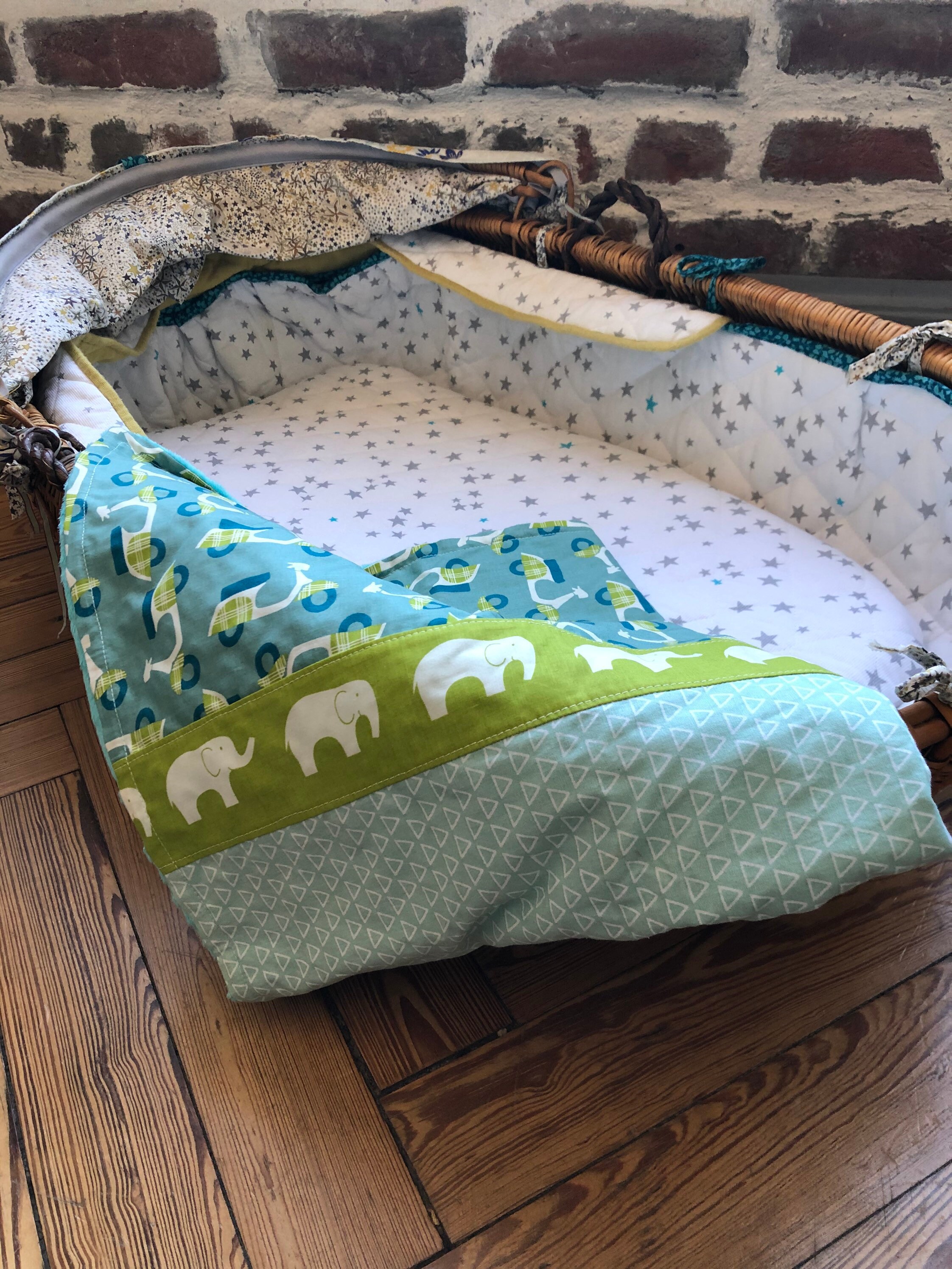 Couverture Bébé Doux Rêves Turquoise et Verte avec Éléphants