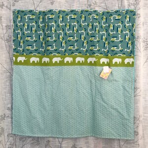 couverture bébé Doux Rêves turquoise et verte avec éléphants image 2