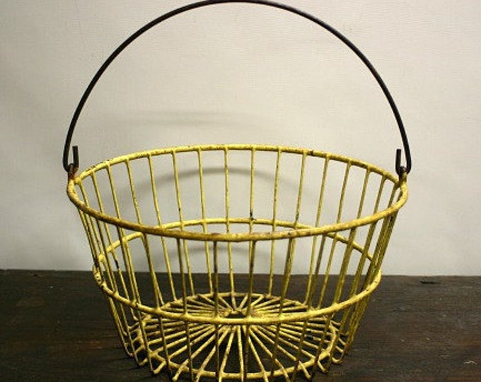 Large Yellow Vintage Wire Egg Basket Etsy