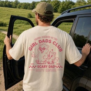 Papa T-Shirt Töchter, Girl Dads Club Shirt, Geschenk Vatertag, lustiges Geschenk Papa, Bär Fuchs Print, Oversized