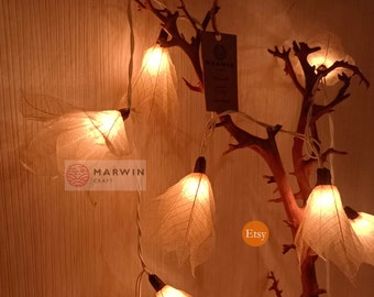 Luces de cadena de color blanco marfil con forma de flor de Bodhi, luces de hadas para dormitorio, decoración del hogar, luces colgantes de pared para sala de estar, dormitorio de boda, meditación de enfoque