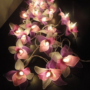 20 Pink White Purple String Lights Orchid Flower Fairy Lights Bedroom Home Decor Living Room Wall Hanging Lights Dorm USB Battery & Plug