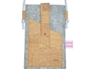 Mobile phone case for hanging around the neck with cork strap. Mobile phone case made of Merino wool felt cork