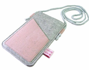 Cell phone case cork for hanging around the neck Cell phone case made of Merino wool felt cork