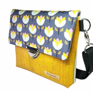 Umhängetasche Kork Stoff Tulips | Farbwahl Kork | 25 x 20 x 4 cm | nachhaltig vegan und fair | hergestellt in Deutschland
