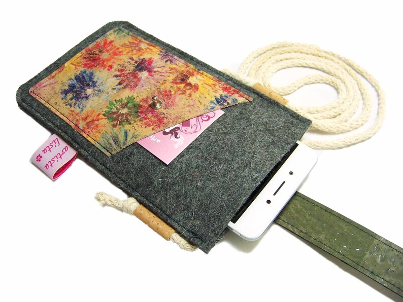 Mobile phone case for hanging around the neck with cork strap. Mobile phone case made of Merino wool felt cork image 6