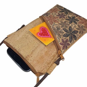 Sac pour téléphone portable à suspendre autour du corps, liège naturel, petit sac, sac à bandoulière, choix de couleurs et de motifs, par exemple pour iPhone Galaxy image 2