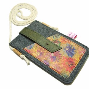 Mobile phone case for hanging around the neck with cork strap. Mobile phone case made of Merino wool felt cork image 4