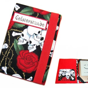 L'étui eReader peut être ouvert pour les tablettes liseuses jusqu'à 17,5 x 12 cm maximum, par exemple pour Kindle Paperwhite Touch Tolino Shine Page Pocketbook Touch Skulls N'Roses