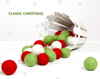 Felt Balls // Christmas Decoration // DIY Garland // DIY Mobile // Classic Christmas Felt Balls // 2.5 cm // 30 count