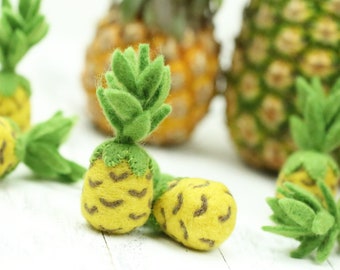 Felt Pineapples // Felt Summer Fruits // Felt Whole Pineapples