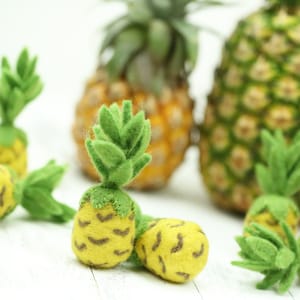 Felt Pineapples // Felt Summer Fruits // Felt Whole Pineapples