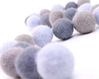 Felt Balls // DIY Garland // DIY Mobile //  2.5 cm - 30 count - "Shades of Gray" Color Set